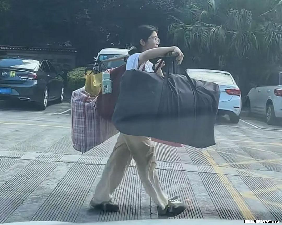 全网追的“扁担女孩”,找了一份暑假工,时薪12元 - 九江生活资讯 - 九江28生活网 jj.28life.com