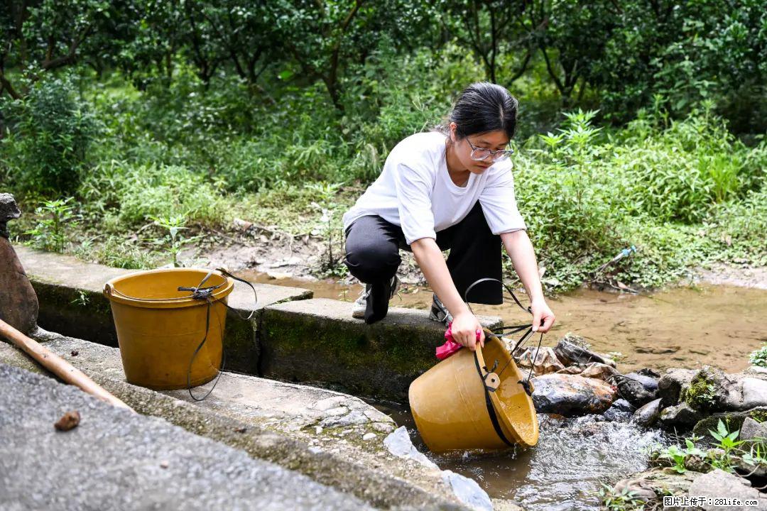 全网追的“扁担女孩”,找了一份暑假工,时薪12元 - 九江生活资讯 - 九江28生活网 jj.28life.com