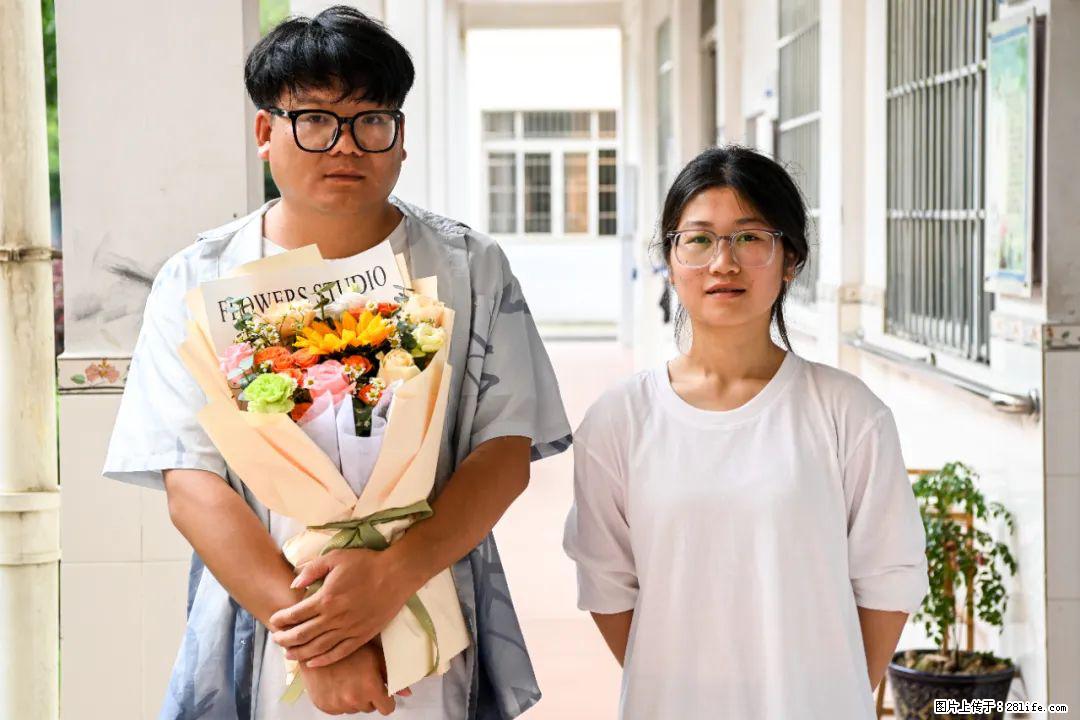 全网追的“扁担女孩”,找了一份暑假工,时薪12元 - 九江生活资讯 - 九江28生活网 jj.28life.com